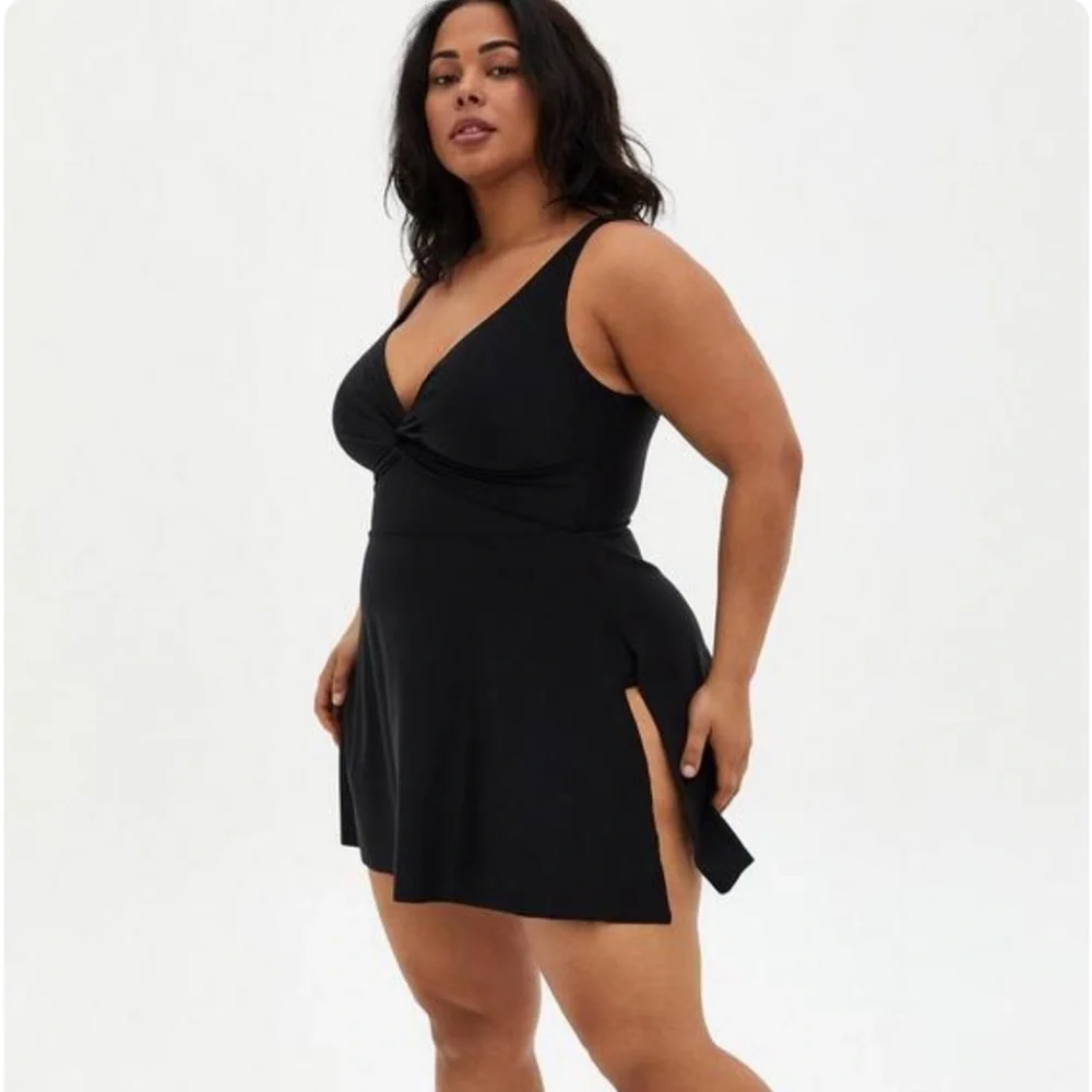New! Torrid‎ sz 3 Long Wireless Knot Bathing Swim Suit Dress 3X